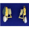 Image 3 : Signed Betsy Fuller Designer 18k Gold and Pearl Modernist Style Clip on Earrings