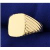 Image 2 : Men's Blank Signet Ring in 14K Yellow Gold