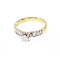 Vintage 10K Gold & Moissanite Ring