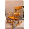 Image 5 : Antique Wooden Rocking Chair