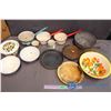 Image 1 : Lot of Assorted Enamelware Items - Bowls, Pots, Cups, etc