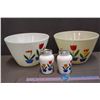 Image 1 : 4 Pieces of Fire King Dishware - 2 Deep Bowls & Set of Salt & Pepper Shakers