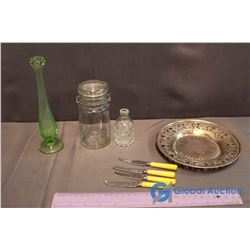 "Viking Plate", 4 Knives, etc