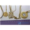Image 2 : Lot of Golden Necklaces