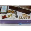 Image 3 : Lot of Flower Themed Jewlery With Latching Wooden Box