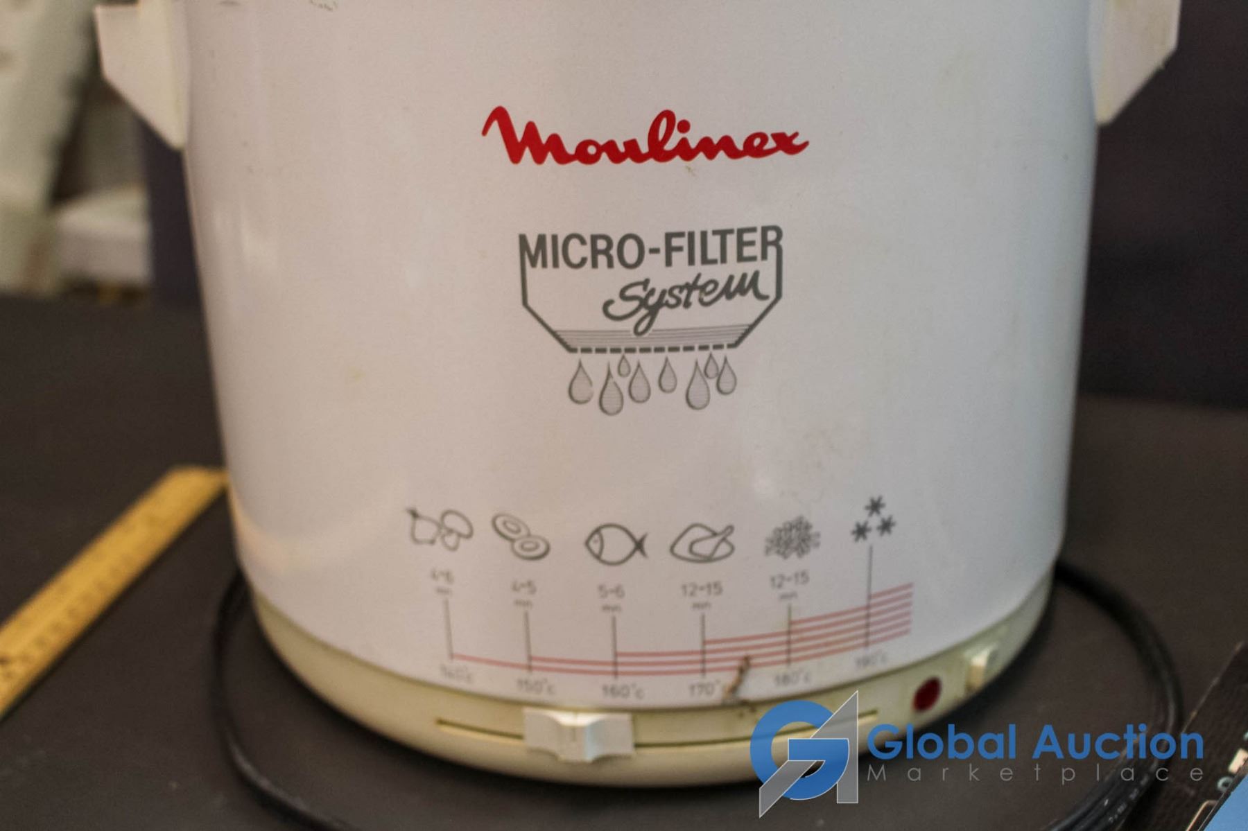 Moulinex Deep Fryer w/Replacement Filters