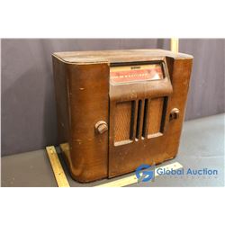 Antique De Forest Wooden AM Electric Radio