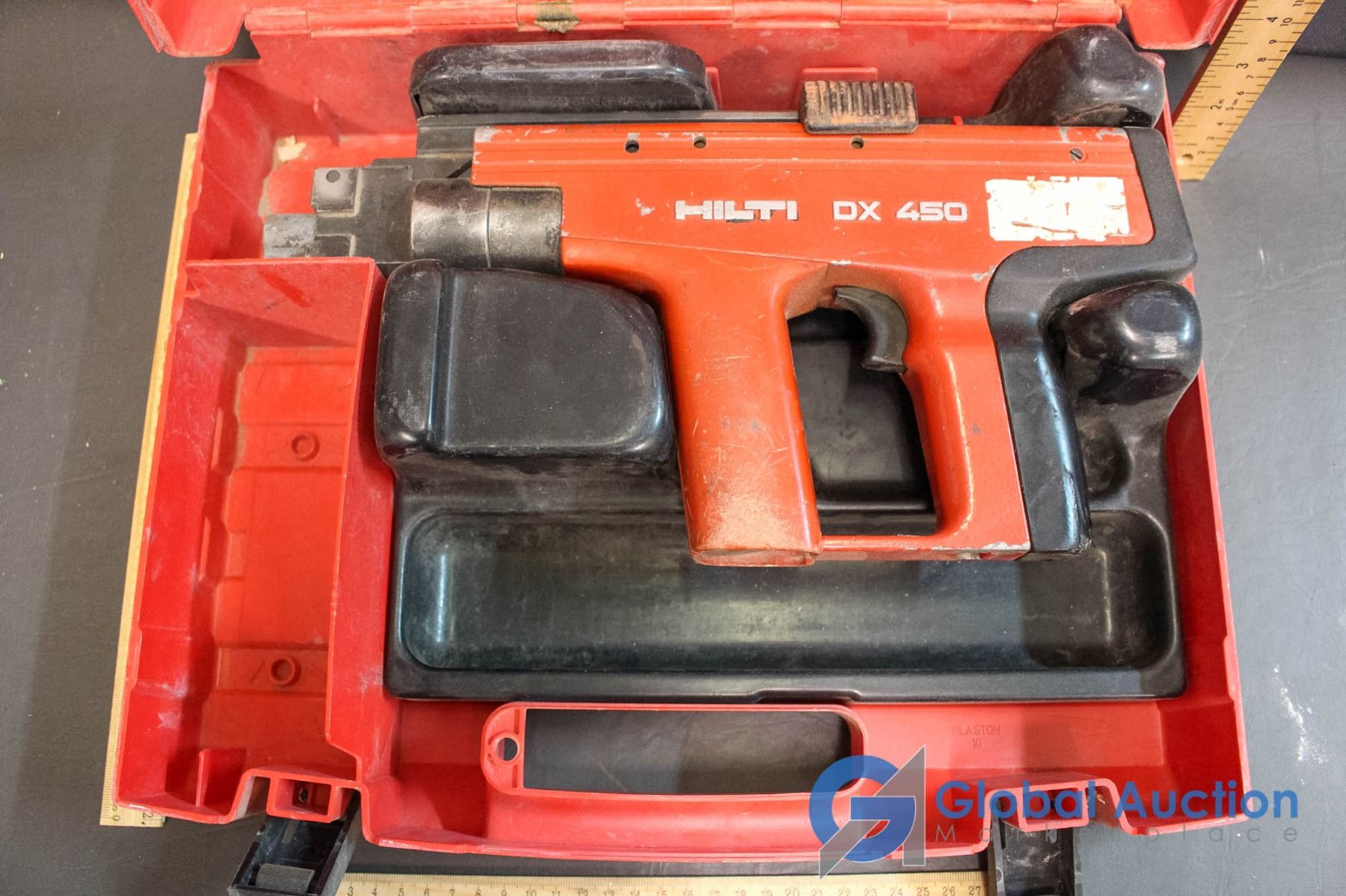 Hilti DX450 Concrete Nail Gun