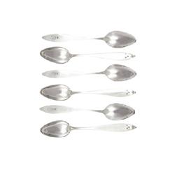 6 Pieces of Spoons