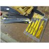 Image 3 : LOT OF APRONS, SAWZ ALL BLADES, HACKSAW BLADES