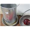 Image 2 : 2 CHICKEN FEEDERS & HEAT LAMPS