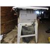Image 3 : TABLE SAW, 10" W/BASE & DUST BAG SEARS