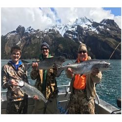 ALASKA - 4 NIGHTS & 3 FULL DAYS FISHING ADVENTURE FOR 4 ANGLERS