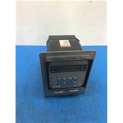 ROSEMOUNT ANALYTICAL 1054BT-01 CONDUCTIVITY MICROPROCESSOR ANALYZER