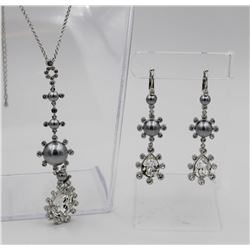 JOAN RIVERS NECKLACE AND EARRINGS