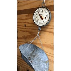 VINTAGE HANGING SCALE - PHILLIDELPHIA