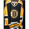 Image 1 : BOSTON BRUINS HOCKEY JERSEY (SIZE XL)
