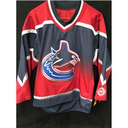 VANCOUVER CANUCKS HOCKEY JERSEY (SIZE SMALL)
