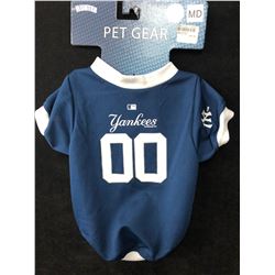 MLB PET GEAR NY YANKEES (SIZE MEDIUM)