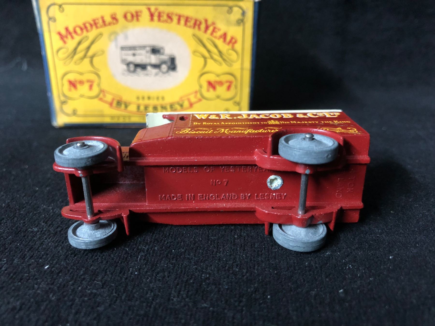 Camion Lesney Leyland 7 Pipe – Modèle Réduit Vintage 1/87 De 1966, En Métal Rouge