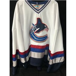 VANCOUVER CANUCKS HOCKEY JERSEY (SIZE XXXL)