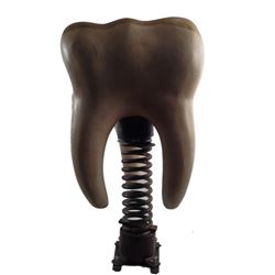 Django Dr. Schultz (Christophe Waltz) Giant Molar Movie Props