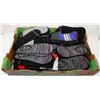 Image 1 : FLAT OF ASSORTED MENS SOCKS