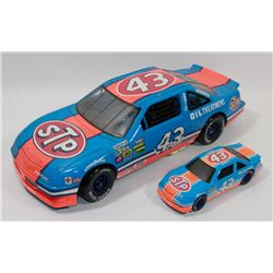 RICHARD PETTY 1:43 DIECAST AND 1:18 DIE CAST