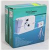 Image 1 : PAIR OF DIGITAL CAMERAS WITH TRIPOD