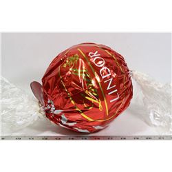 LINDOR 550G MILK CHOCOLATE GIFT BALL