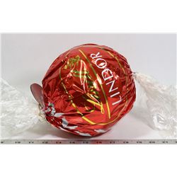 LINDOR 550G MILK CHOCOLATE GIFT BALL