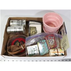 FLAT OF ASSORTED VINTAGE COLLECTIBLES