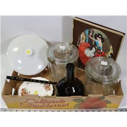 FLAT OF VINTAGE COOKIE JARS AND MORE...