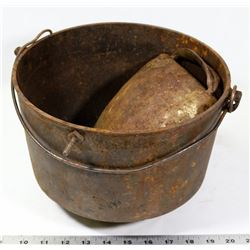 VINTAGE METAL COOKING/FIREPIT POT WITH COW BELL