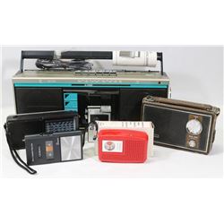 VINTAGE FLAT OF RADIOS JULIETTA