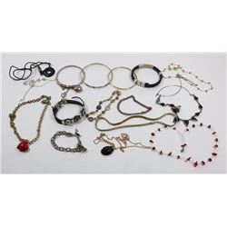 LOT OF 16 BRACELETS AND NECKLACES