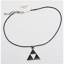 NEW LEGEND OF ZELDA TRIFORCE NECKLACE