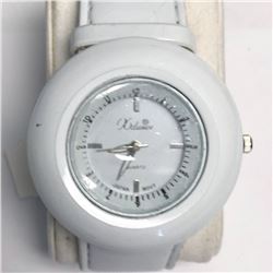 30) XCLUSIVE WHITE WATCH WORKING