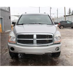 UNRESERVED! 2004 DODGE DURANGO