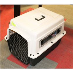 PETMATE DOG CRATE,27"L 20"W 21"H