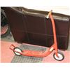 Image 1 : ANTIQUE RED SCOOTER