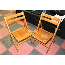 LOT OF 2 VINTAGE FOLDING CHAIRS