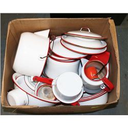 LARGE BOX OF VINTAGE ENAMEL DISHES