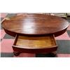 Image 2 : OVAL ANTIQUE PARLOR TABLE WITH DRAWER, 30"X48"X28.