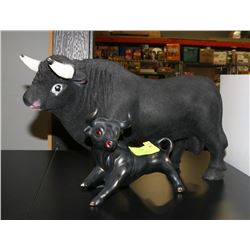 LARGE BALL BULL ORNAMENT W/SMALL BULL ORNAMENT