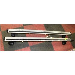 THULE UNIVERSAL CAR ROOF RACK WITH MOUNTS