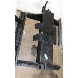 5TH WHEEL HEAVY DUTY HITCH