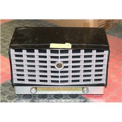 RCA VINTAGE RADIO