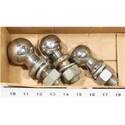 BOX WITH 3 TRAILER BALLS - 2 5/16 IN., 2 IN.,