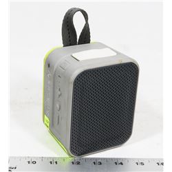 SKULLCANDY WIRELESS BLUTOOTH SPEAKER